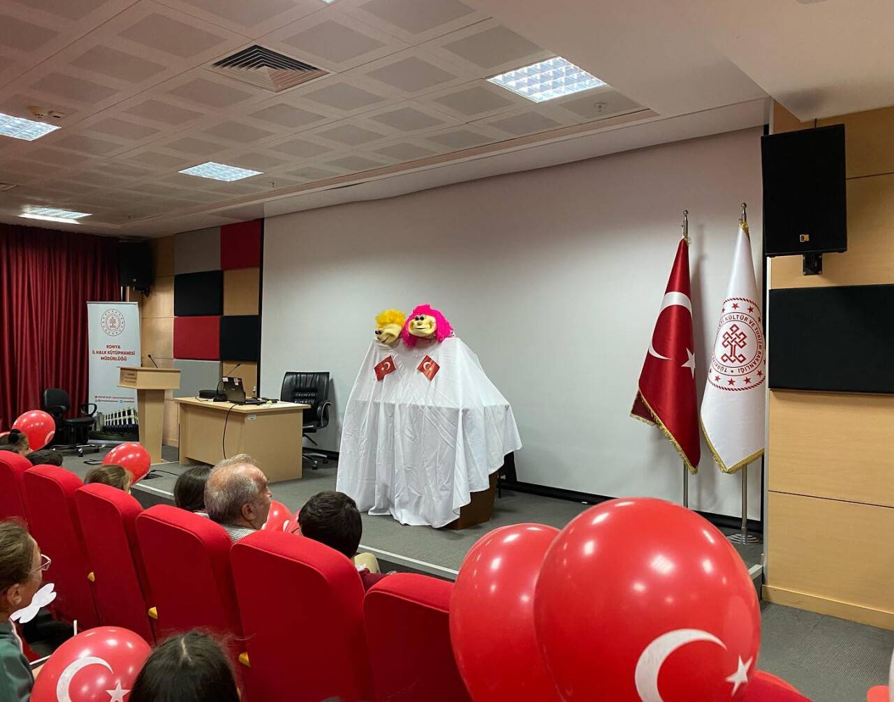 Konya İl Halk Kütüphanesi'nde masal ve kukla etkinliği