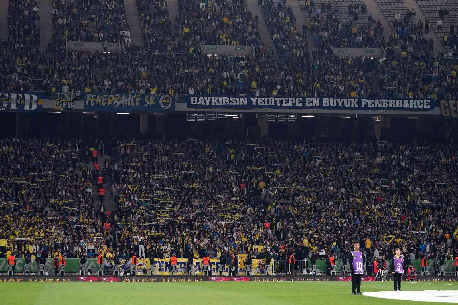 Fenerbahçeli 25 bin taraftar Olimpiyat Stadı’nda