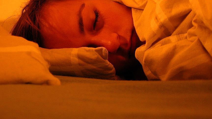Yatmadan önce yapılan "led diyeti" uykunun kalitesini artırıyor