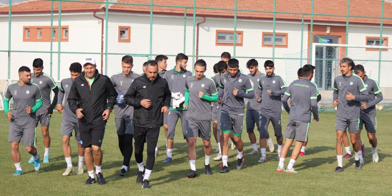 1922 Konyaspor'da Mersin İdmanyurdu mesaisi