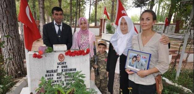Hollandalı kızın büyük vefası! Her yıl ona koşuyor