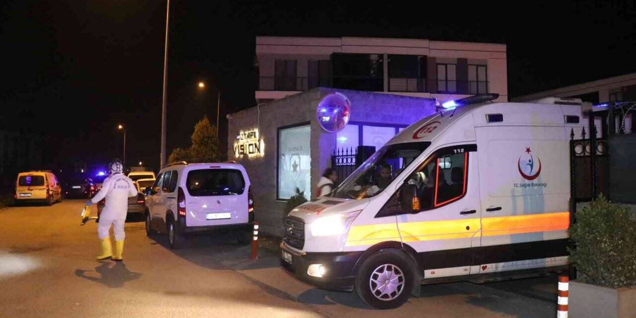 Ayrıldığı eşinin evinde kendisini yakan adam hayatını kaybetti