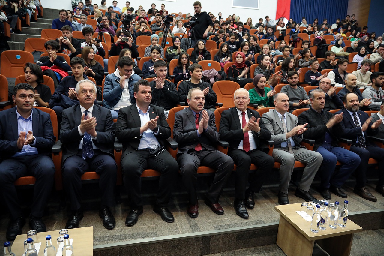 KKTC Meclis Başkanı  Töre, Konya'da konuştu