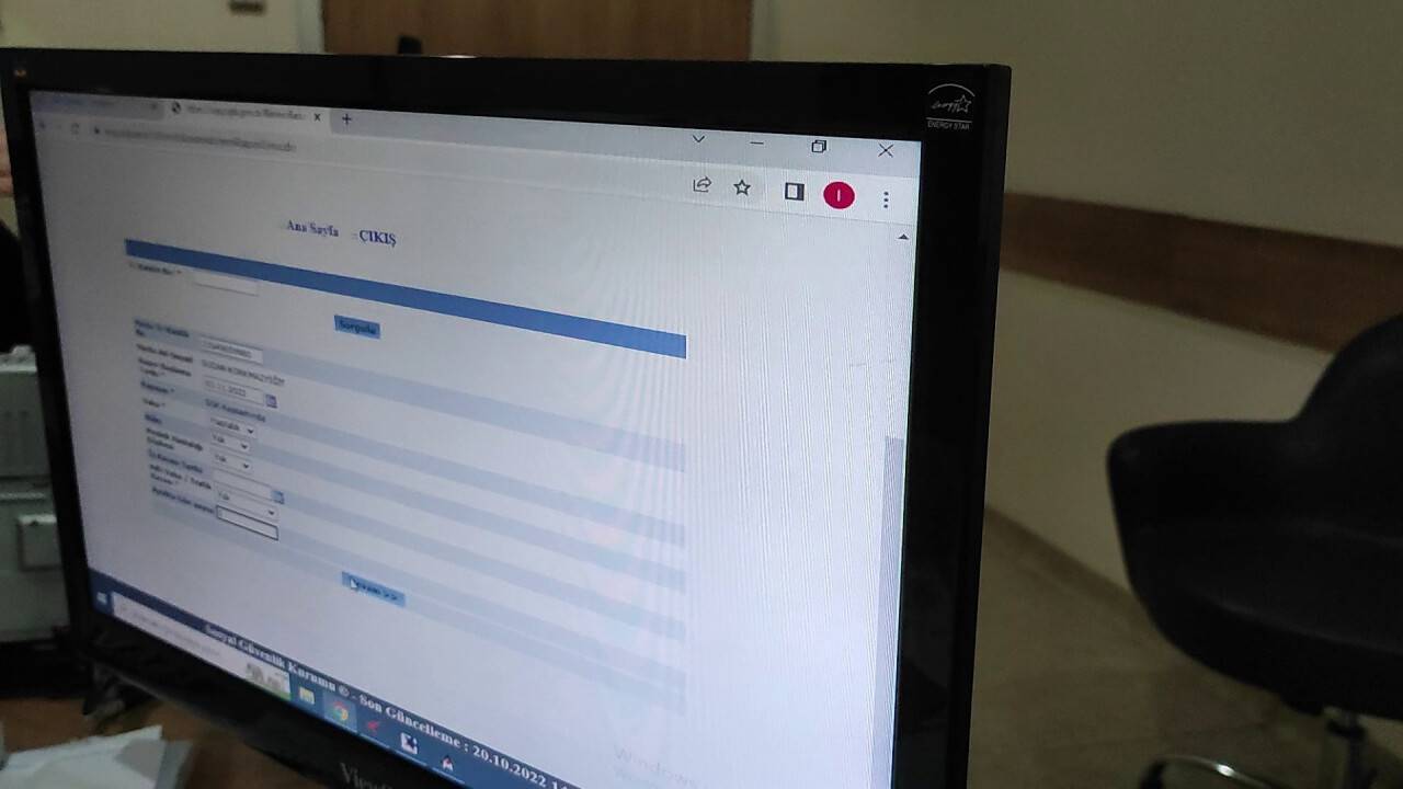 Doktorun sistemini ele geçirdiler, erkek hastaya ’hamile’ raporu verdiler