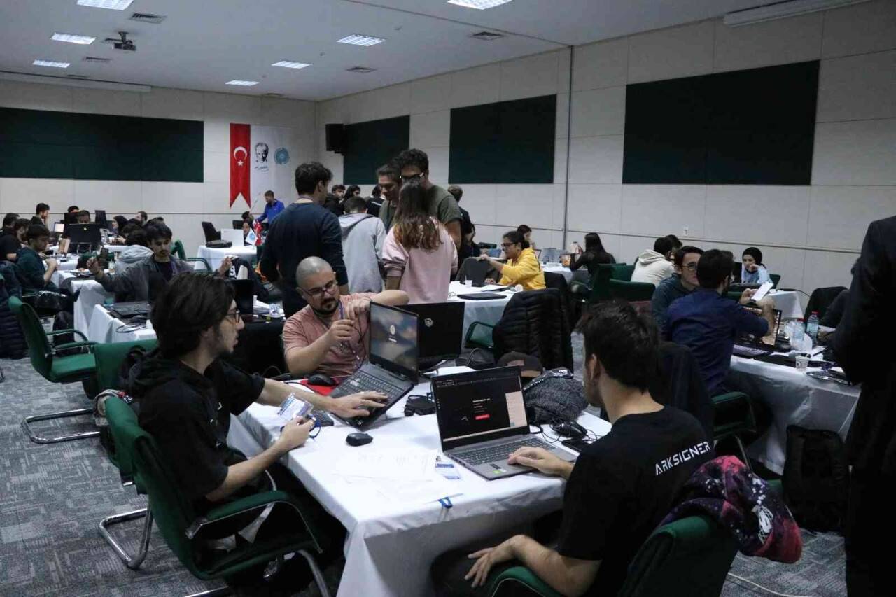 Niğde’de ’TC Kimlik Kartı ve Yüz Tanıma ile Mobilde Ödeme Hackathonu’