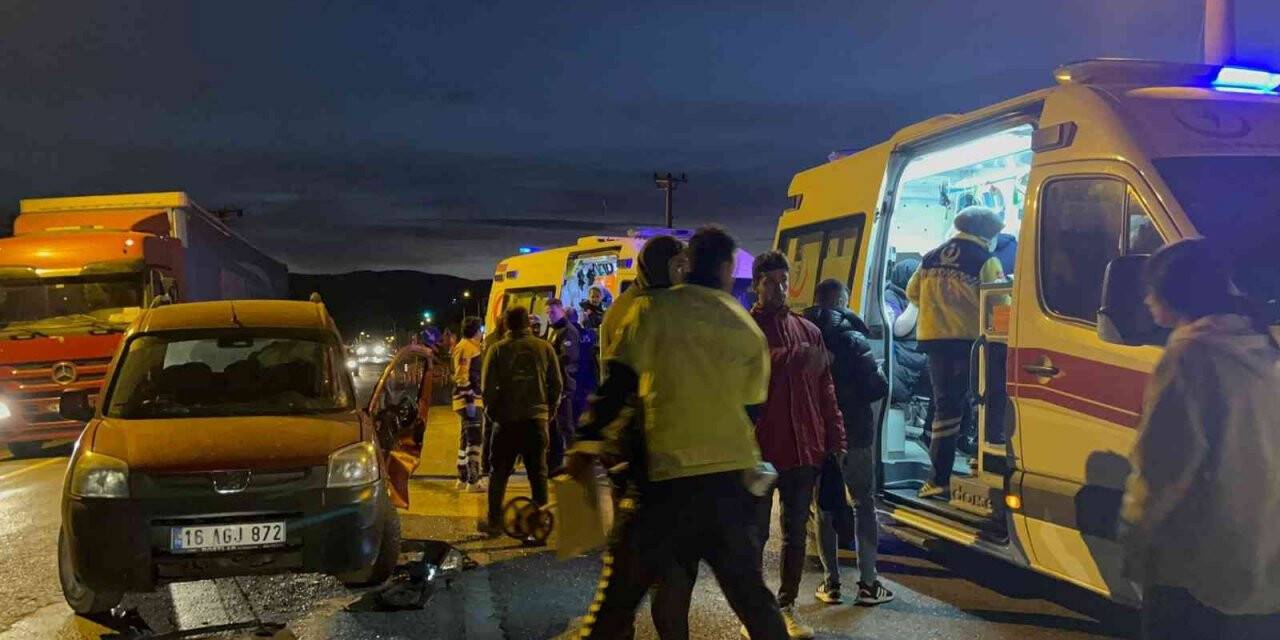 İşçi servisi kaza yaptı: 7 yaralı