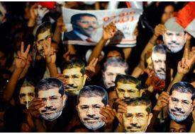 Mursi'nin Muhalifleri Darbeye Karşı Tavır Alıyor