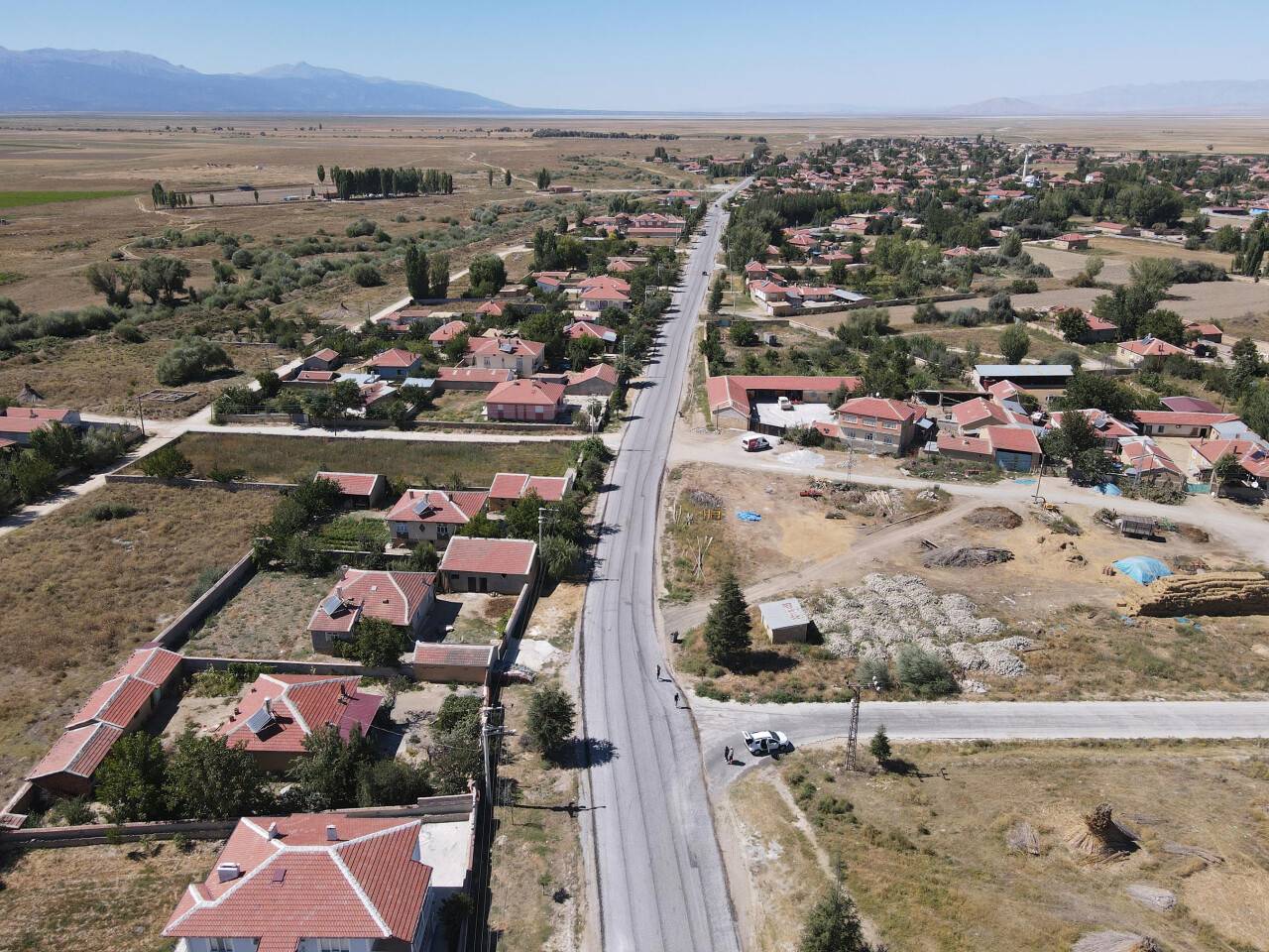 Konya Büyükşehir’den Akşehir mahalle yollarına 23 milyonluk yatırım