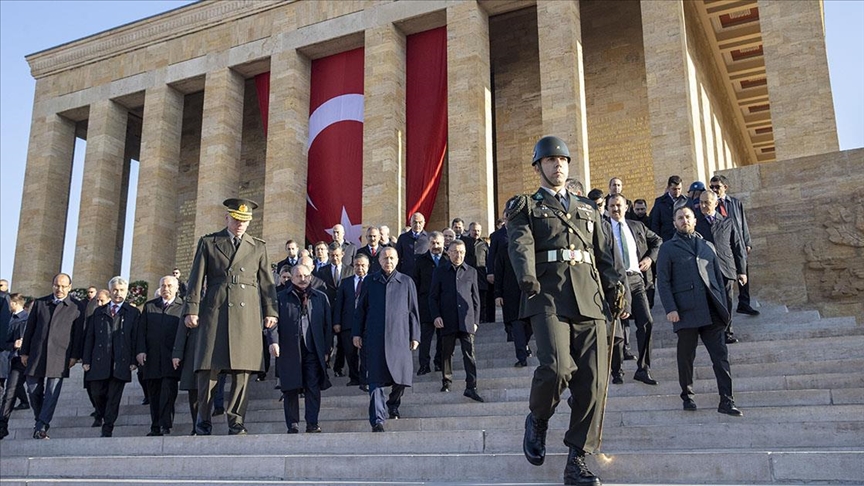 Atatürk için Anıtkabir'de devlet töreni düzenlendi