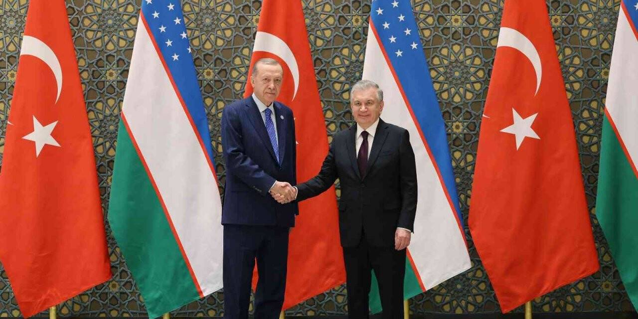 Cumhurbaşkanı Erdoğan, Özbekistan Cumhurbaşkanı Mirziyoyev ile görüştü