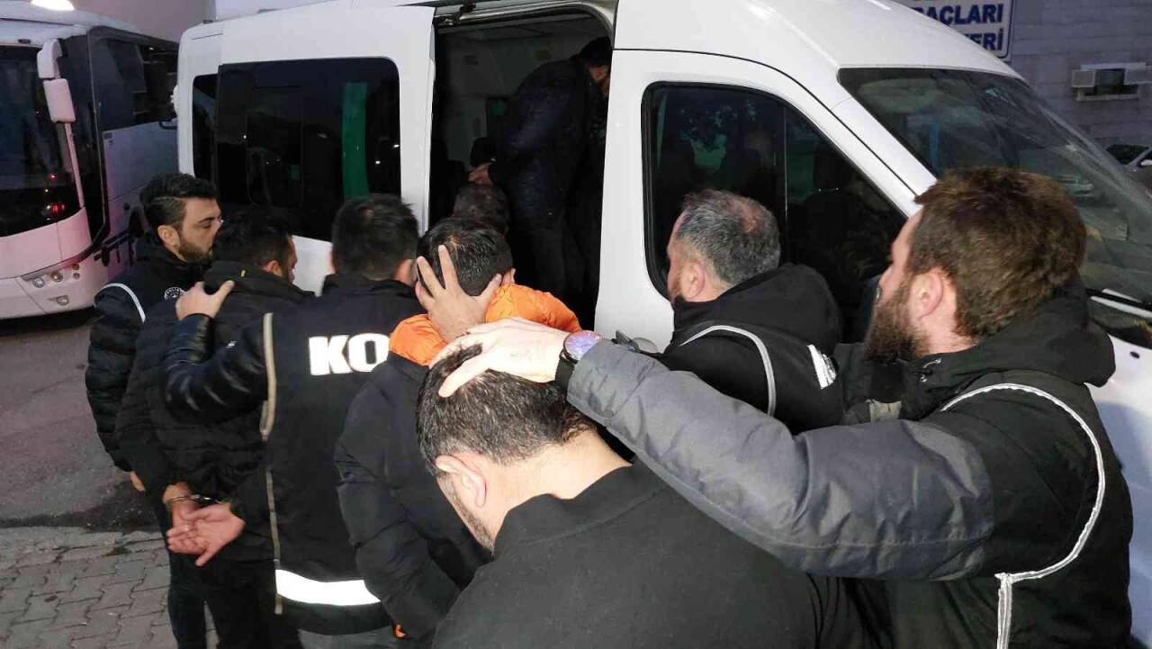 Bafra Ticaret Borsasına silahlı saldırıyla ilgili şüpheliler adliyeye sevk edildi