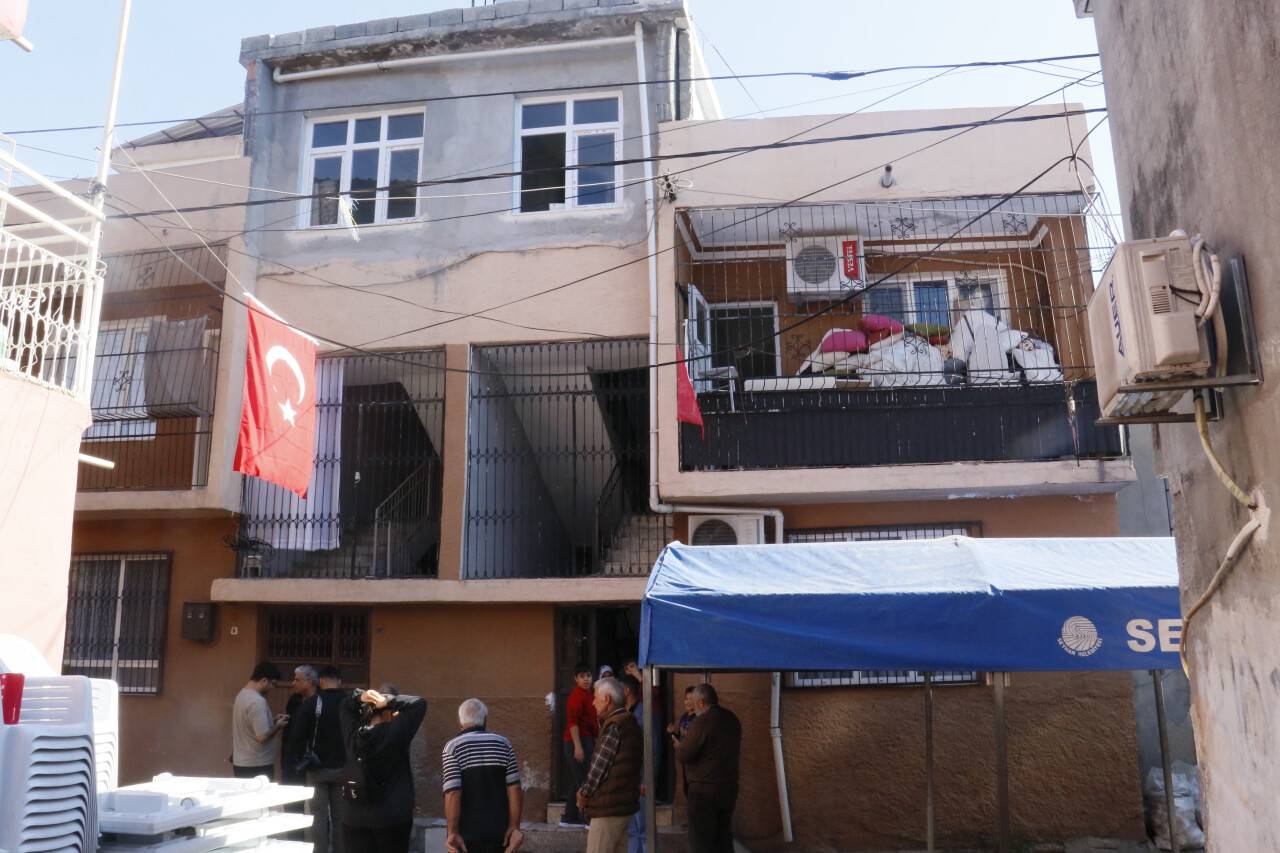 Teröre kurban giden baba-kızın taziye evinde teröre lanet