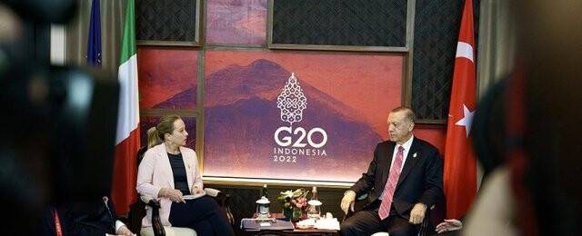 İtalya Başbakanı Meloni’den İtalya ile Türkiye arasında NATO içinde iş birliğinin önemini vurgu