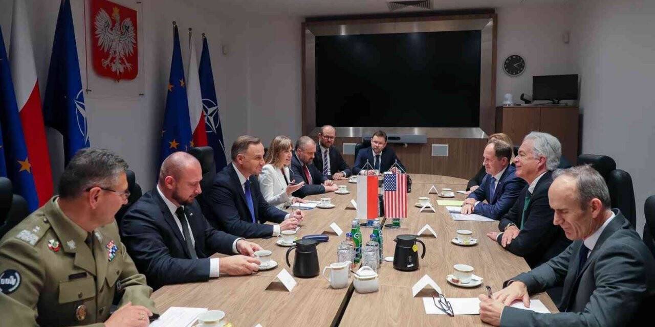 Polonya Cumhurbaşkanı Duda, CIA Başkanı Burns ile bir araya geldi