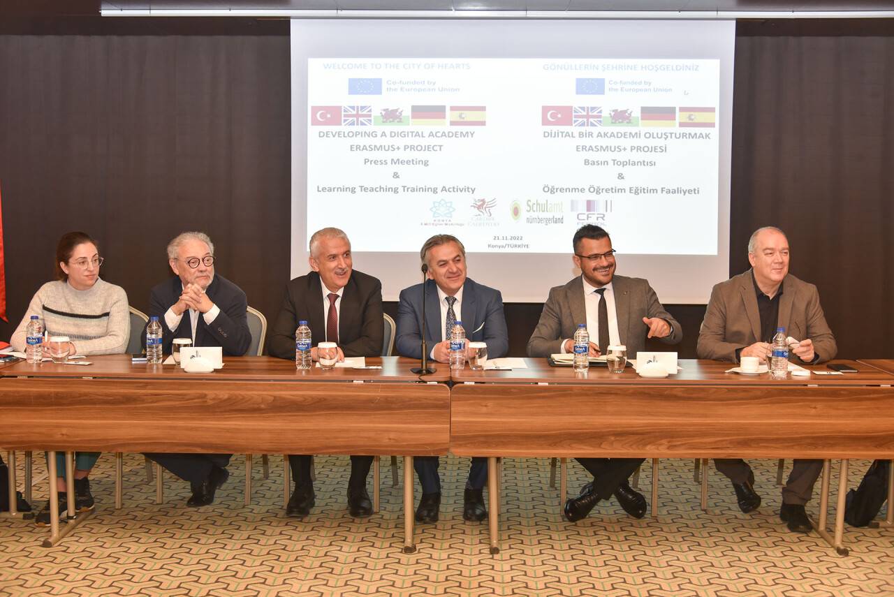 Konya İl Milli Eğitim Müdürü Yiğit, Erasmus+ projelerinin açılış toplantısına katıldı