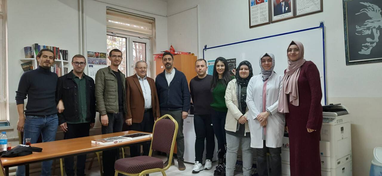 Muhtar Şen Öğretmenler Günü'nü kutladı