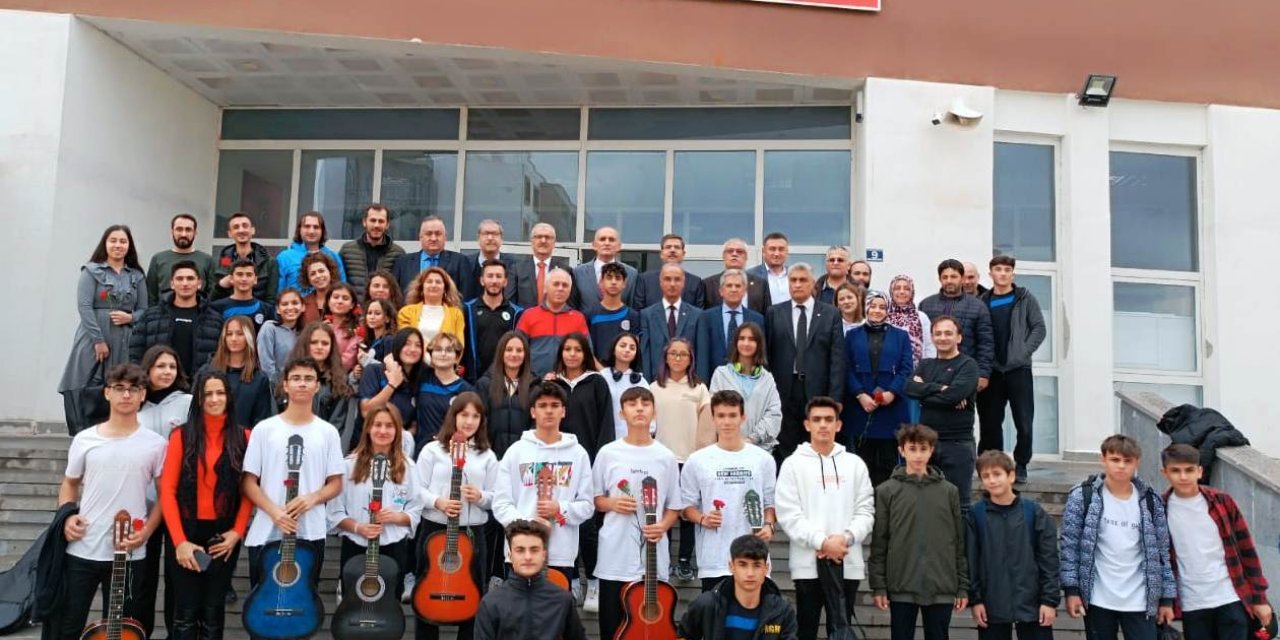 Konya ASKF, 24 Kasım'ı öğretmenlerle birlikte kutladı