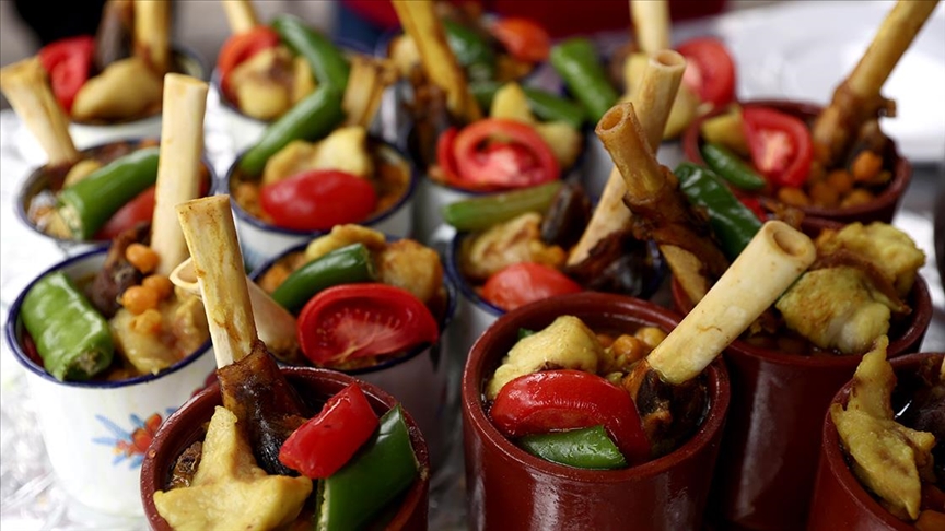 Asırlık yemek "Bozbaş" lezzeti ve sunumuyla başkentte tanıtılıyor