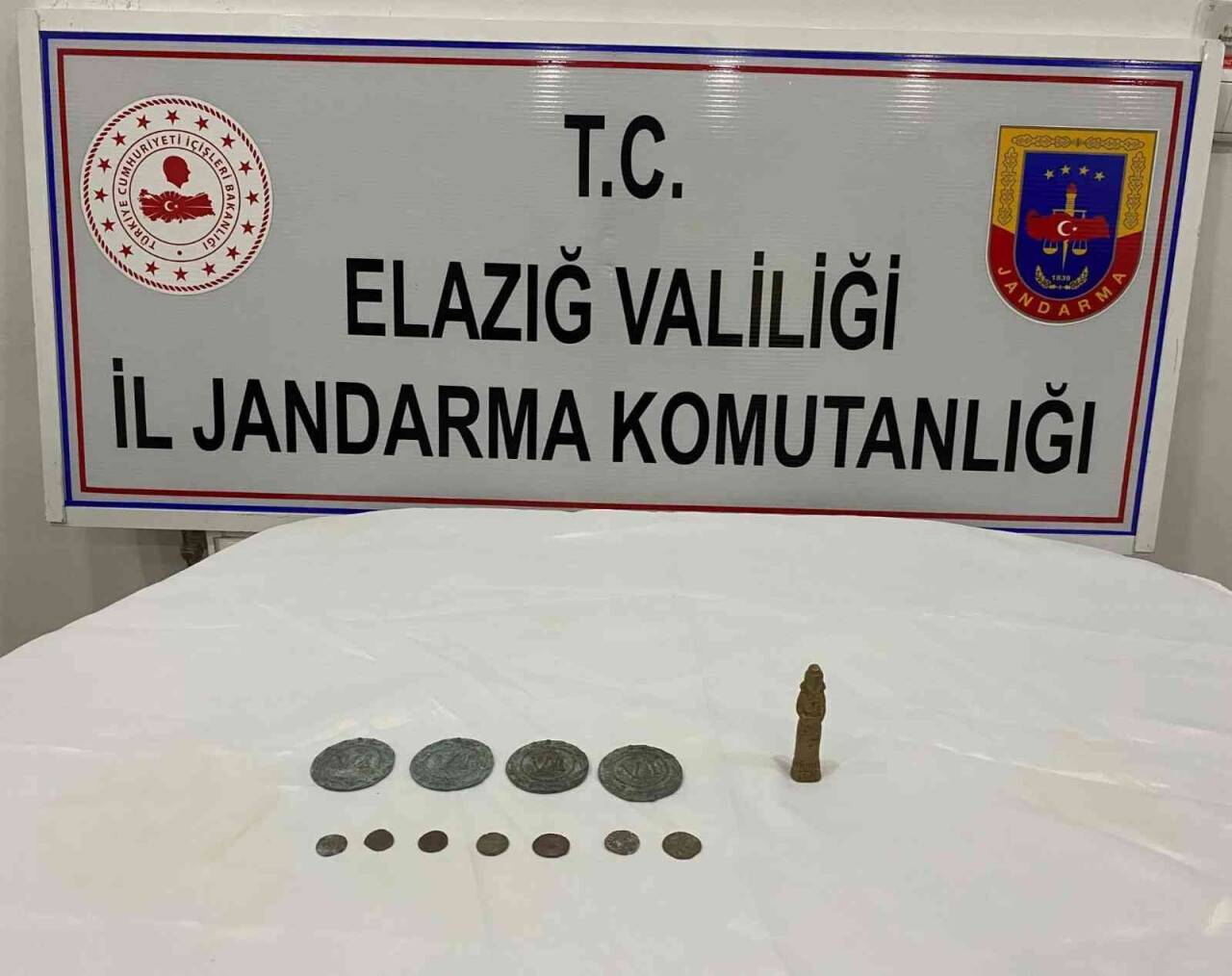 Elazığ’da tarihi eser kaçakçılarına operasyon