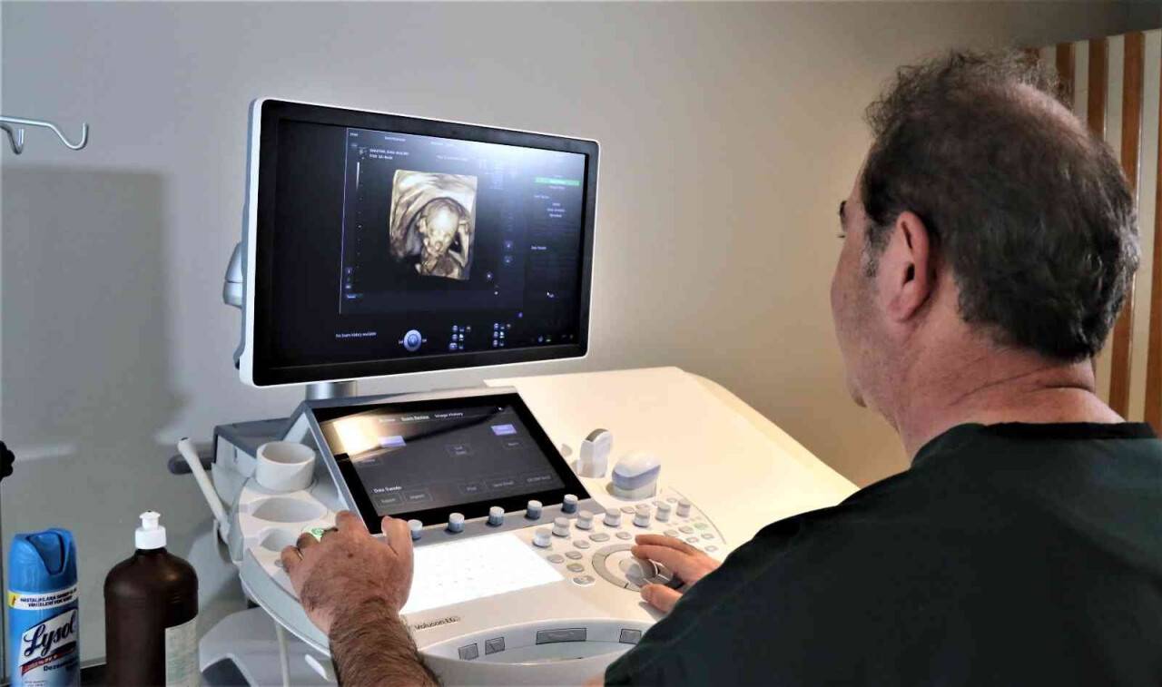 Koronavirüse yakalanan emziren annelere uzmanından müjdeli haber