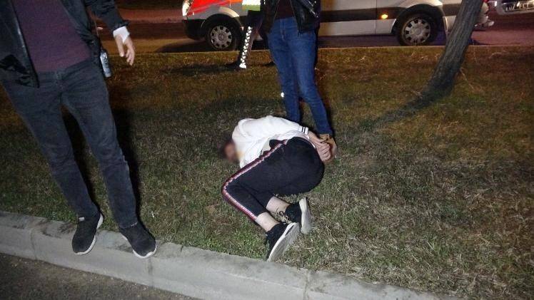 Polisin silah kaçakçılığı şüphelileriyle çatışması güvenlik kamerasına yansıdı