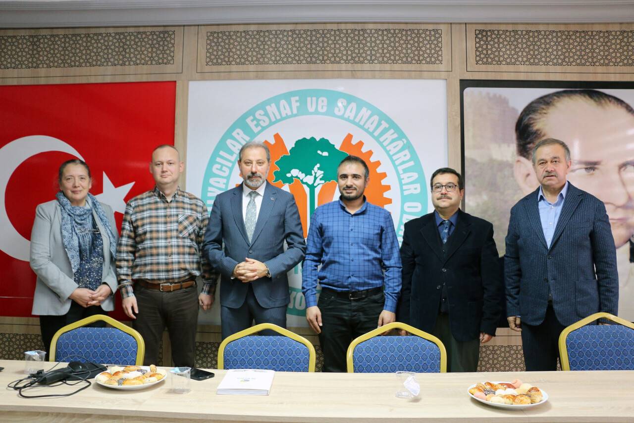 Esnaflara, sanatkârlara ve çalışanlara yönelik bilgilendirme toplantısı