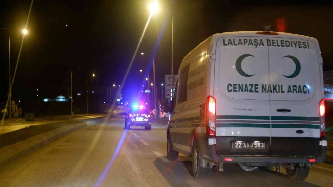 Bulgaristan unsurlarının dövüp sonra yarı çıplak halde ölüme ittiği göçmen öldü