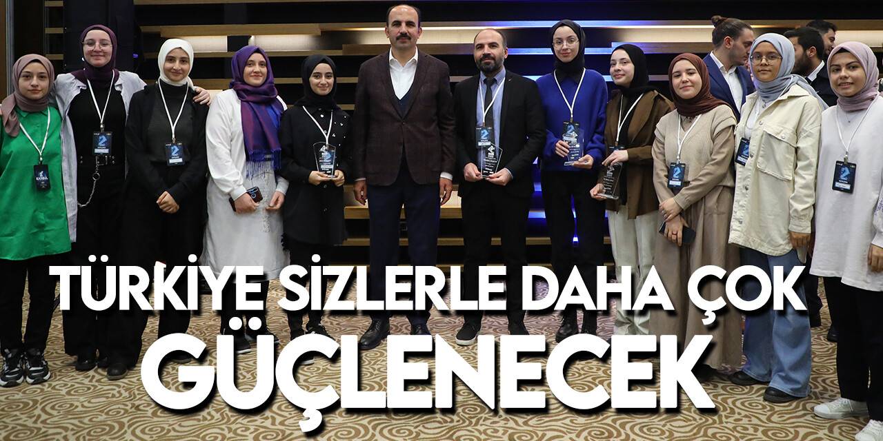 Başkan Altay kapsül etkinliğinde gençlerle bir araya geldi