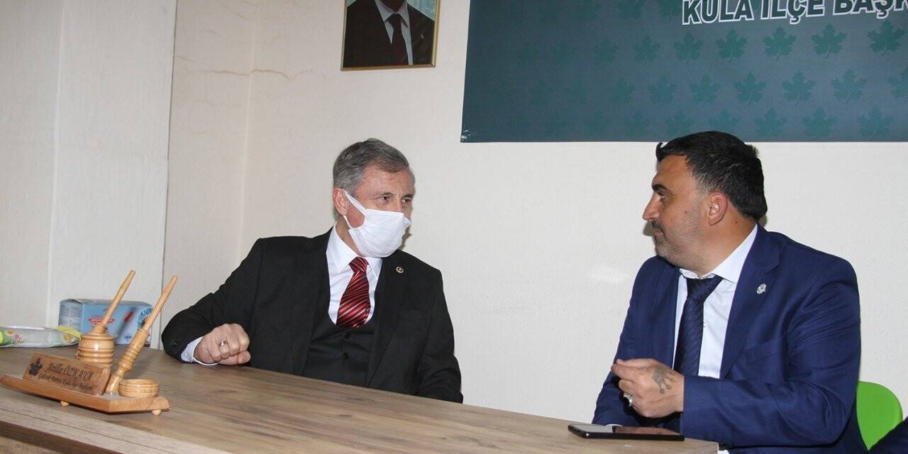 Gelecek Partisi Kula İlçe Başkanı Atilla Özkaya partisinden istifa etti