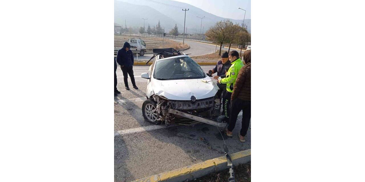 Afyonkarahisar-Konya yolunda  kaza: 4 yaralı