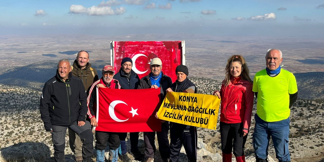 Dağcılar Akören Orta Sivri Dağında zirve yaptı