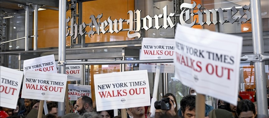 New York Times gazetesi çalışanlarından iş bırakma eylemi