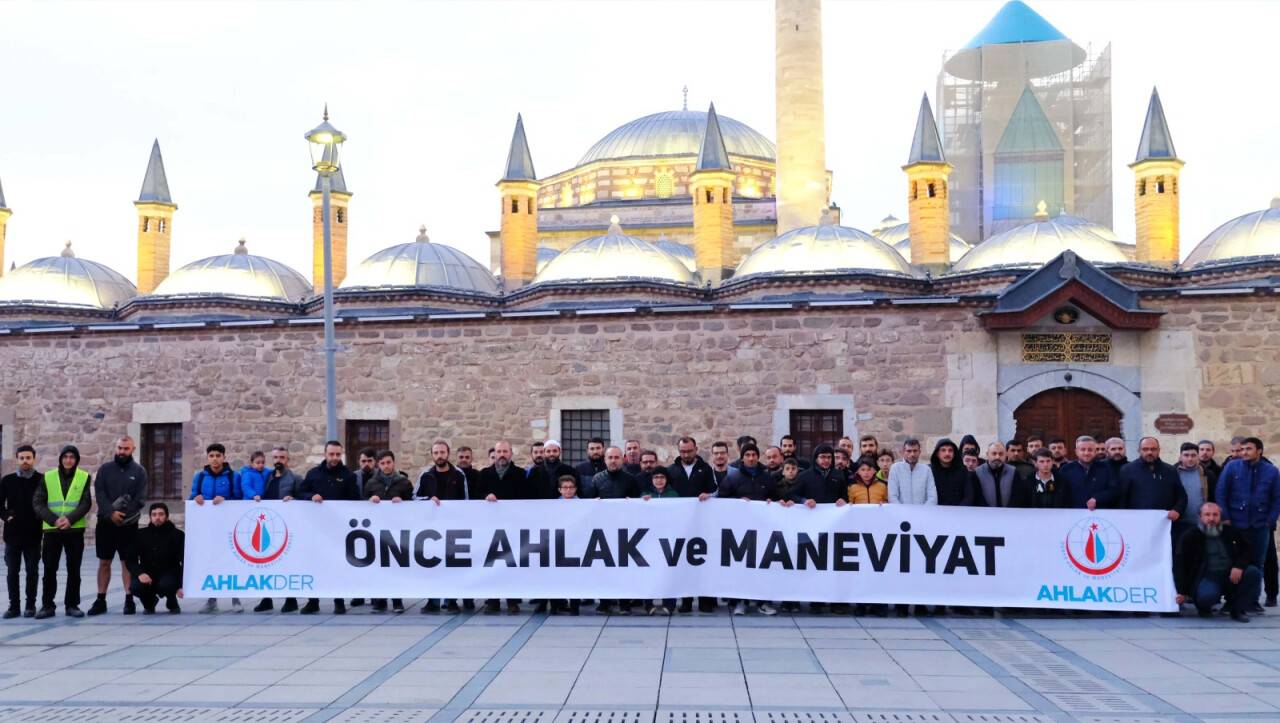 AHLAKDER Sultan Selim Camii’nde buluştu