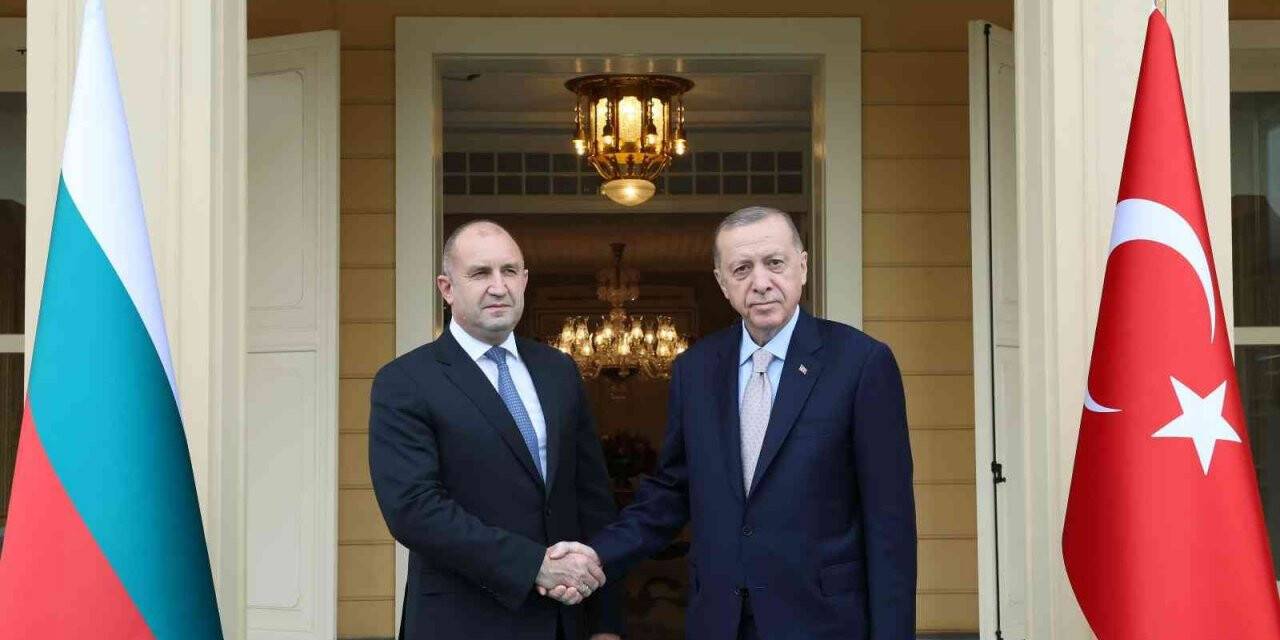 Cumhurbaşkanı Erdoğan, Bulgaristan Cumhurbaşkanı Radev ile bir araya geldi