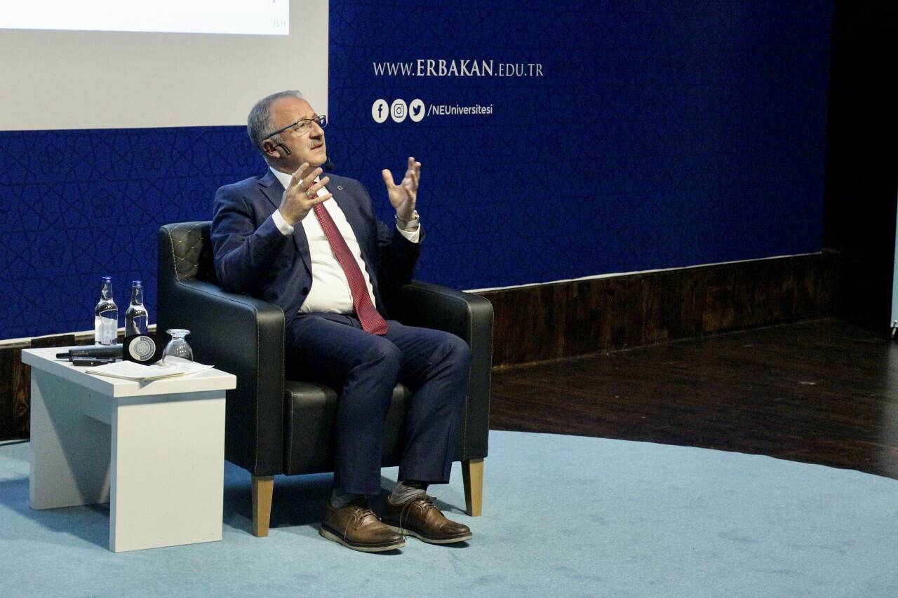 Cumhurbaşkanlığı Devlet Arşivleri Başkanı Ünal, NEÜ'de