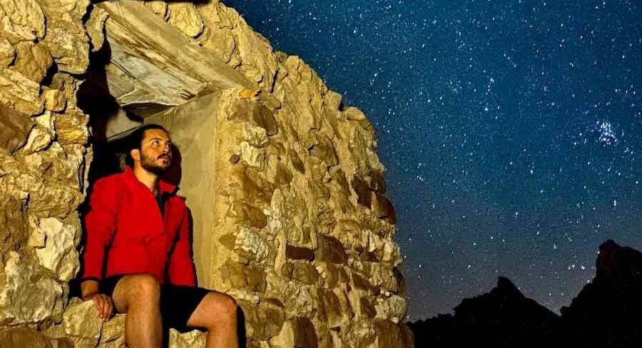 Terk edilmiş köyde çektiği videoyu 5 milyon kişi izledi