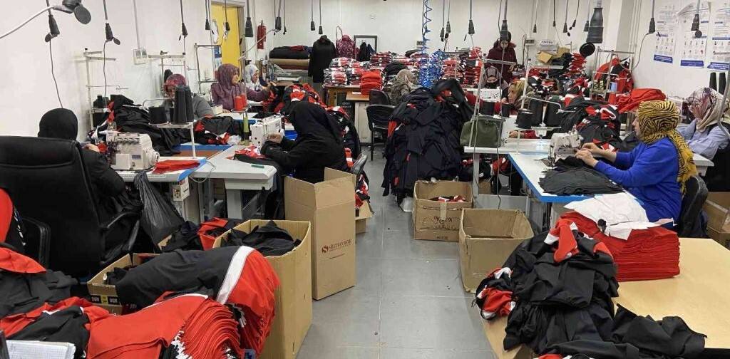 Öğrenirken üretiyor, meslek sahibi oluyorlar