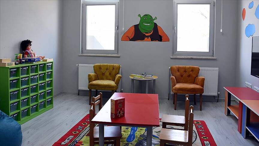 Çocuk görüşme merkezi uygulaması 18 adliyede daha başladı