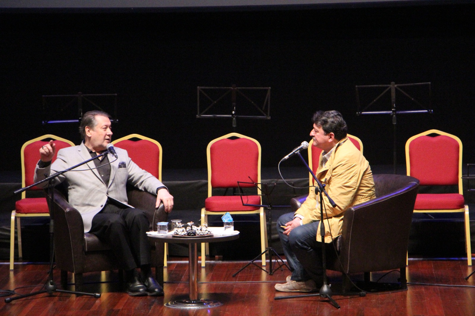 Ahmet Özhan'dan Mesnevi sohbeti