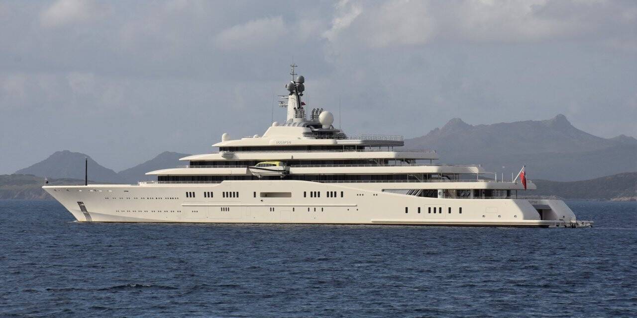 Abramoviç'in lüks yatı "Eclipse" Bodrum'da demir attı