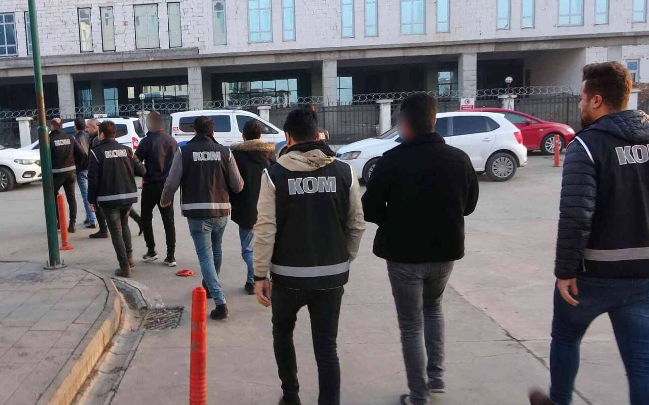 Sahte rapor düzenleyen kişiler tutuklandı