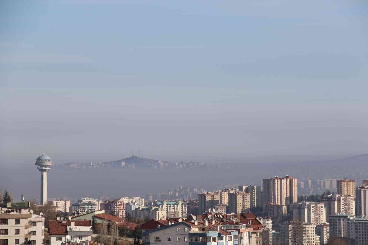 Ankara'da karpostallık manzaralar oluşturan sis  görüntülendi