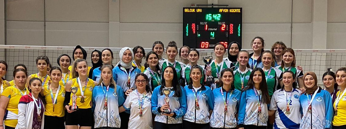 Üniversitelerarası voleybol grup maçları tamamlandı