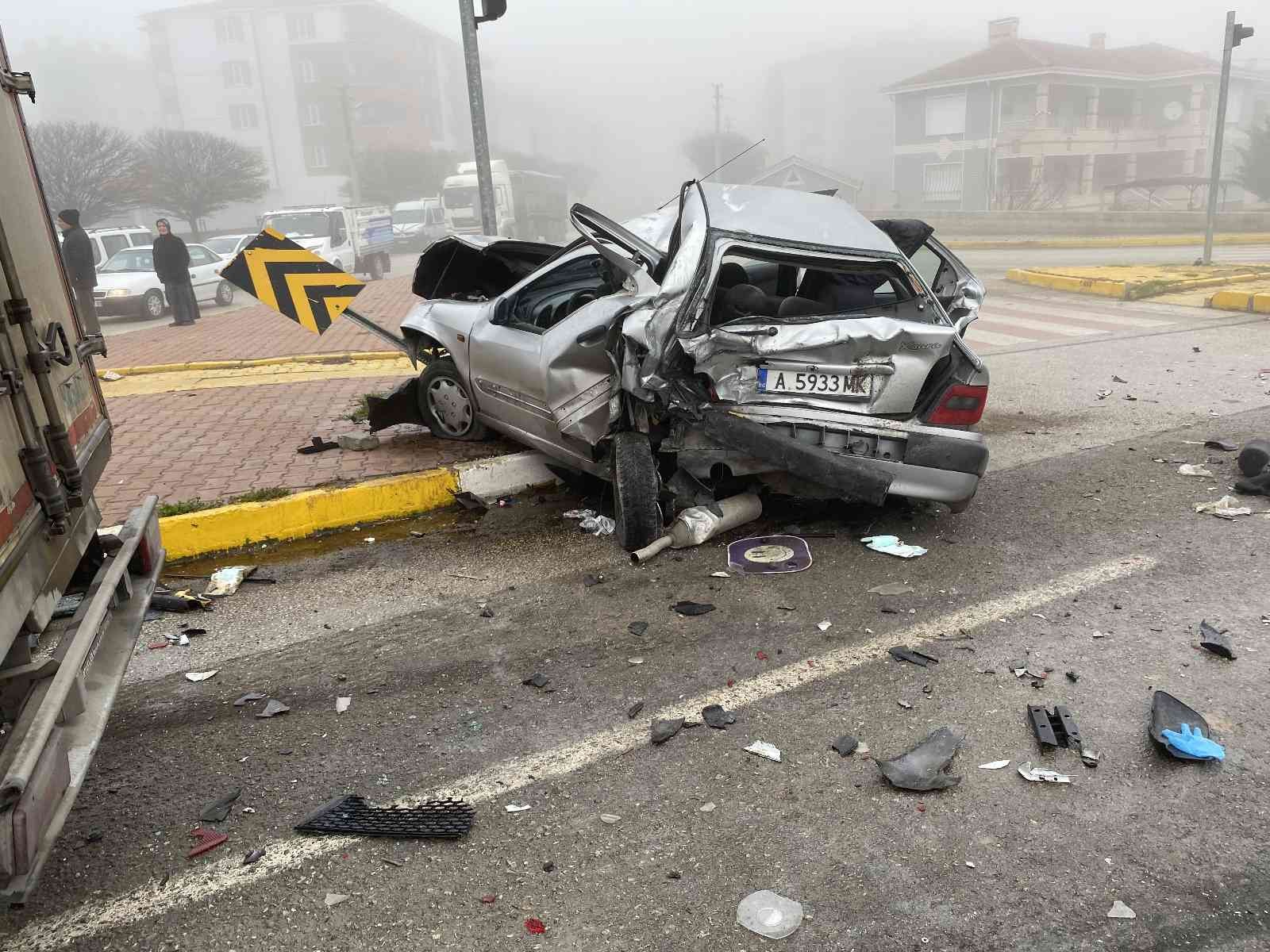 İlik nakli için Konya’ya gelen aile kaza yaptı: 3 yaralı