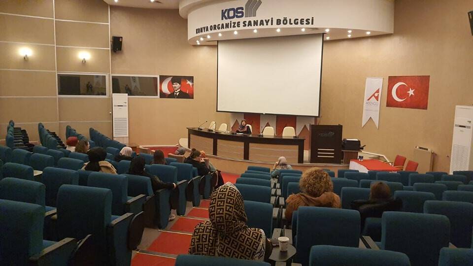 Sanayide çalışan hanımlara Cuma Dersleri