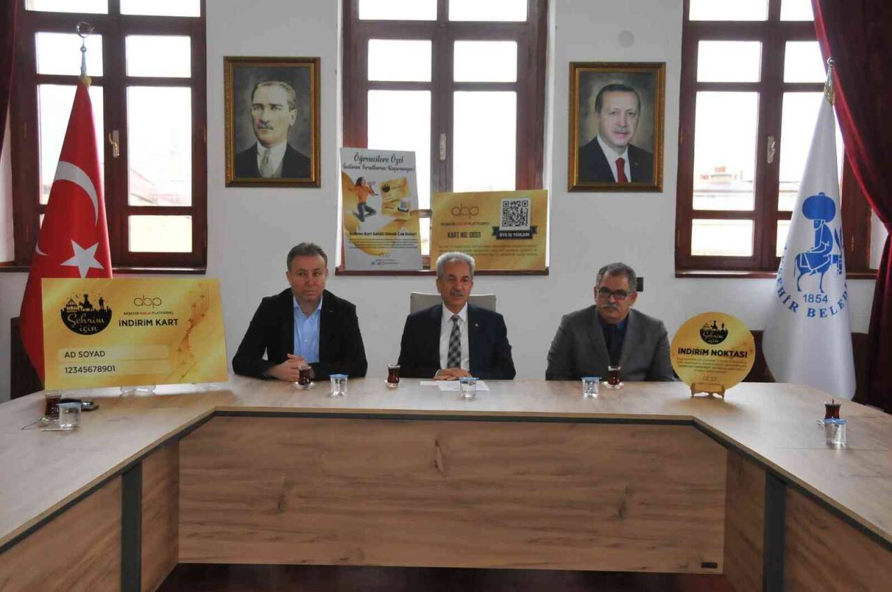 Akşehir’de hedef 100 bin nüfus kampanyası için indirim kartı uygulaması