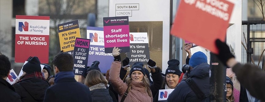 İngiltere'de hemşirelerden ikinci kez grev