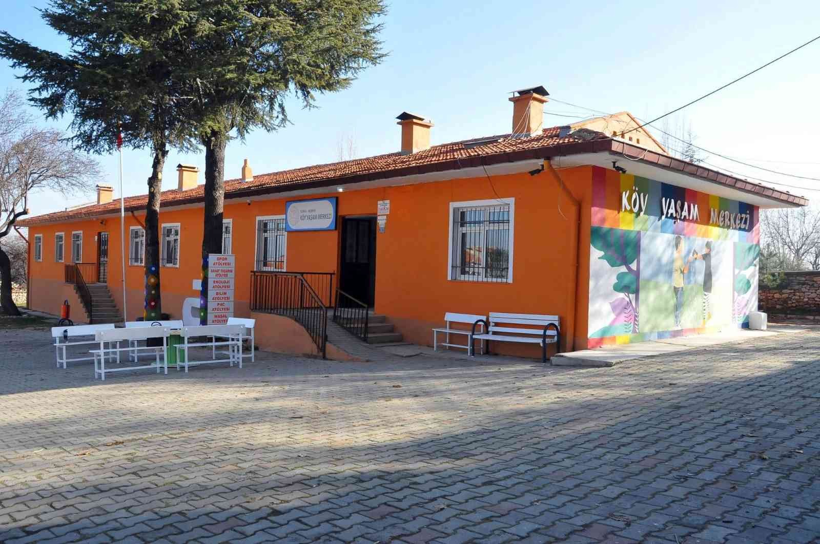 Akşehir’de Köy Yaşam Merkezi kapılarını açtı