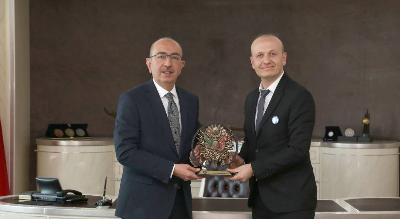 Konya Eczane Teknisyenleri Derneği'nden Başkan Kavuş'a ziyaret