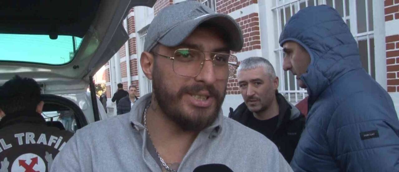 Denetime ağzında sigarayla takıldı